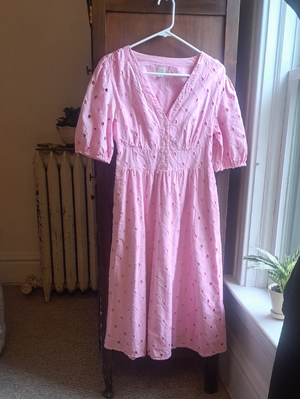 A New Day Woman's Size S Pink Eyelet Puff Sleeves V-Neck Midi Dress